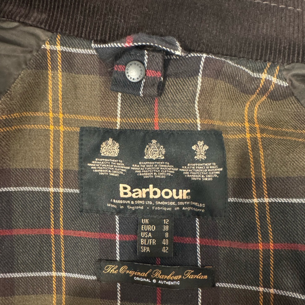 Barbour - Classic Beadnell Wax Jacket - Olive - Picture 7 of 9